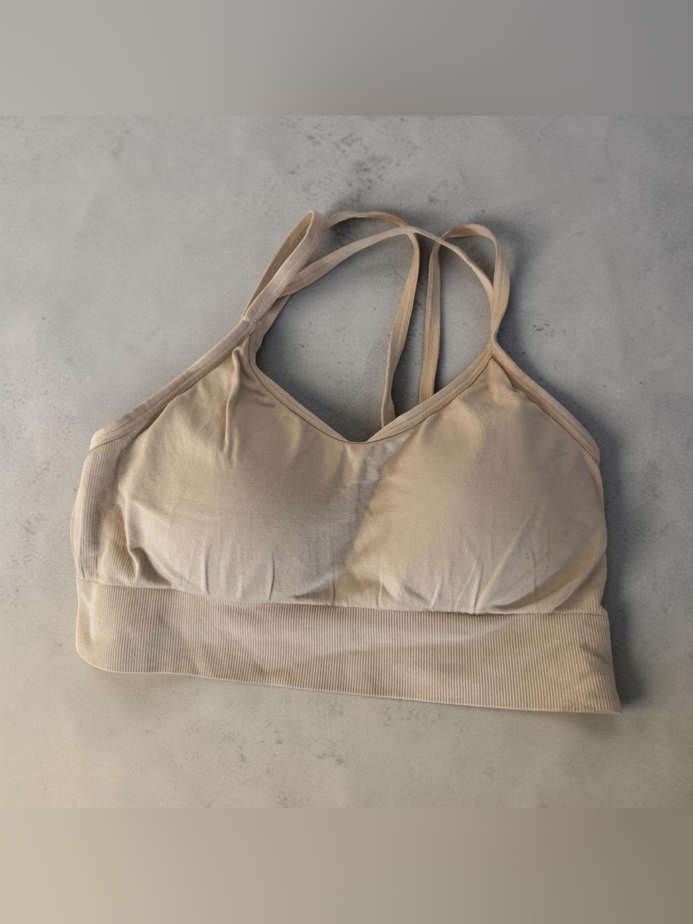 Rezyle sewn in pads sports bra - Picture 2 of 6
